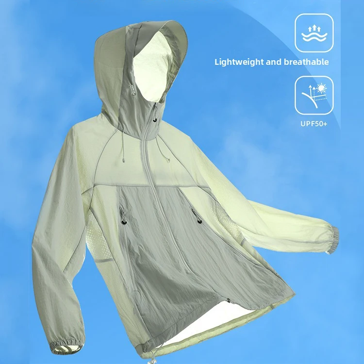 Foldable UPF50+ sun protection jacket, lightweight, quick-drying, and breathable nylon material, with ventilation holes under the armpits and back, and a hooded sun protection garment.