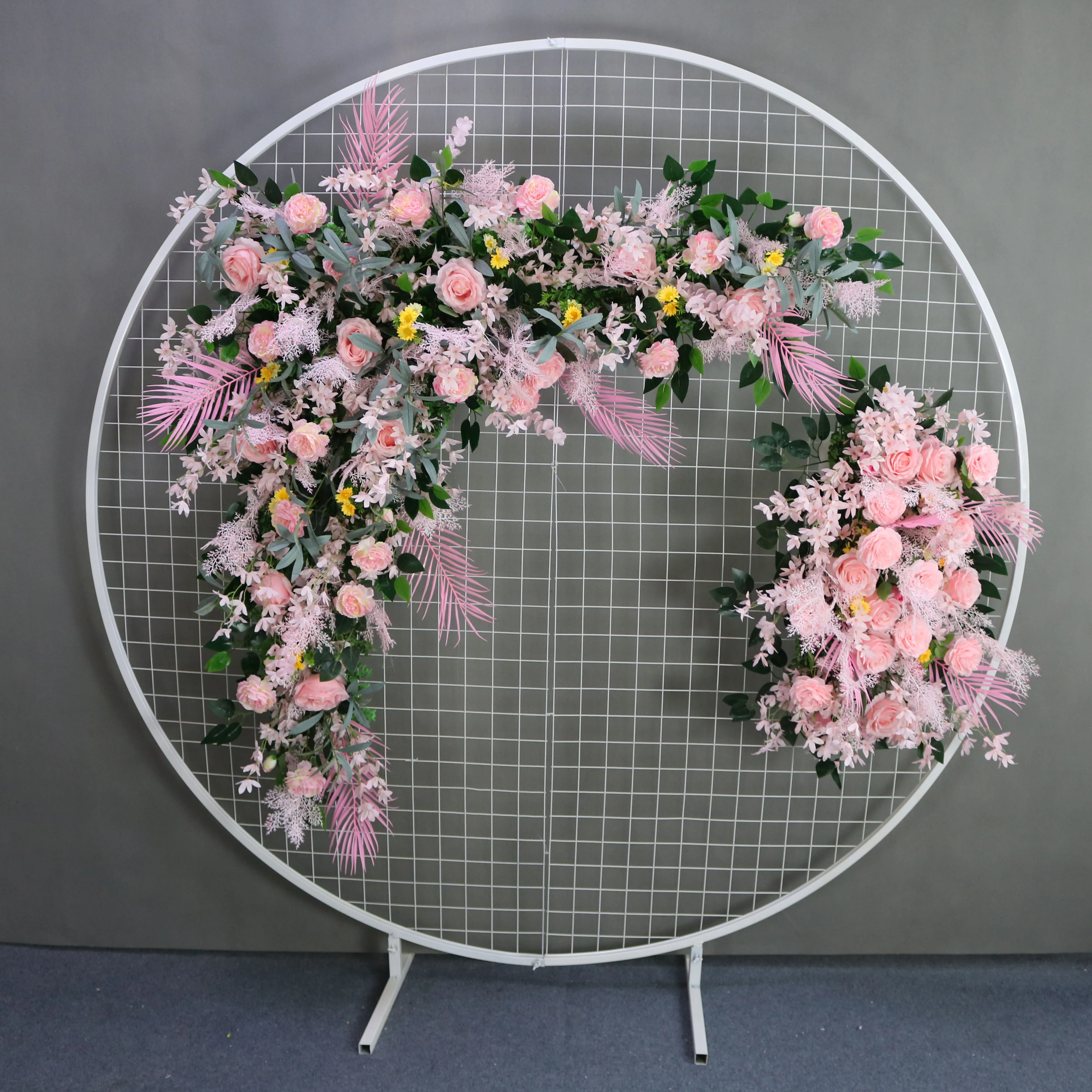 Decoración De Arco De Boda,Seda Artificial,Triángulo,Esquina,Arreglos  Florales - Buy Hermosa Decoración De La Boda Artificial Telón De Fondo De  Flores Rosa Arco Flor De La Esquina,Rosa De Seda Artificial De La Boda