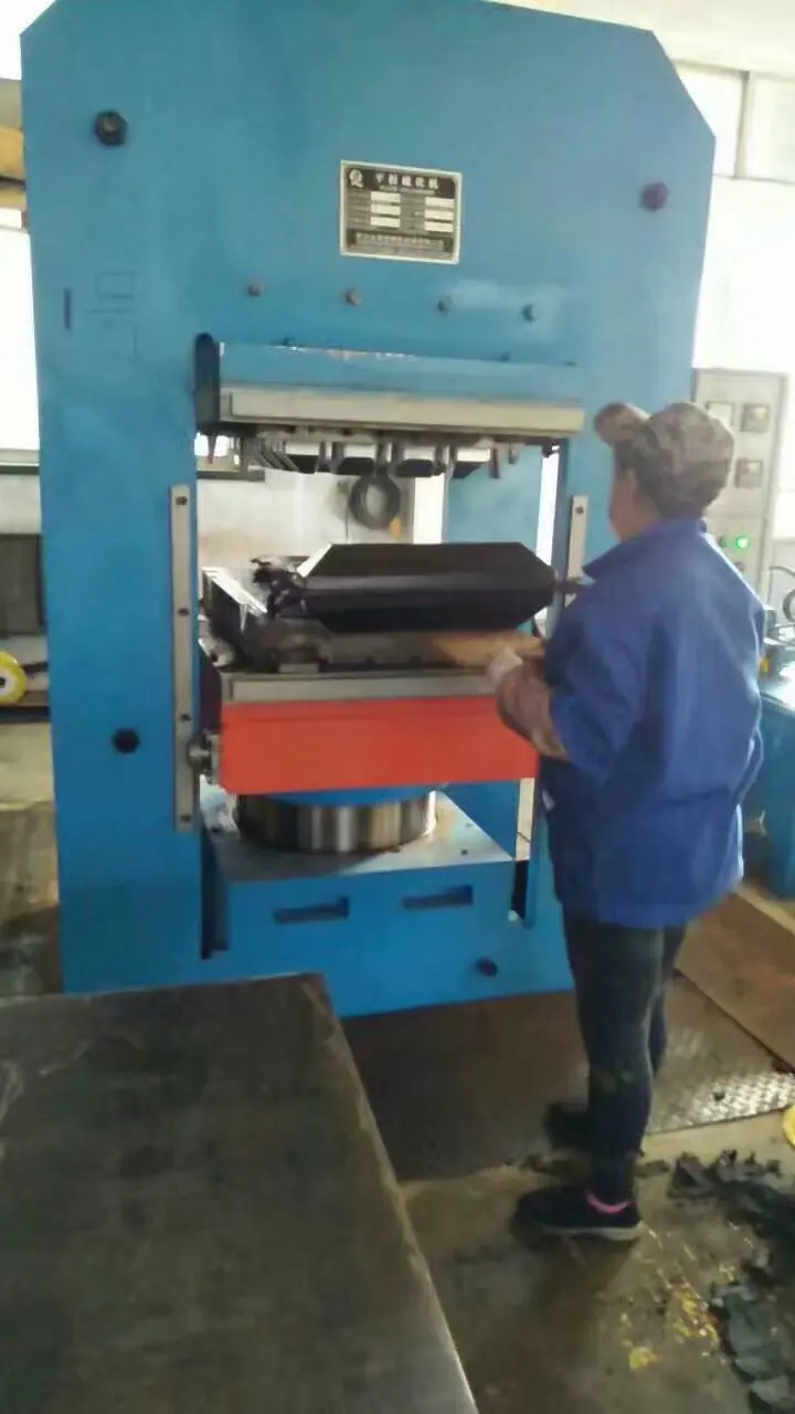 Vulcanizing Machine Rubber bar Mat Making Machine With CE Certificate
