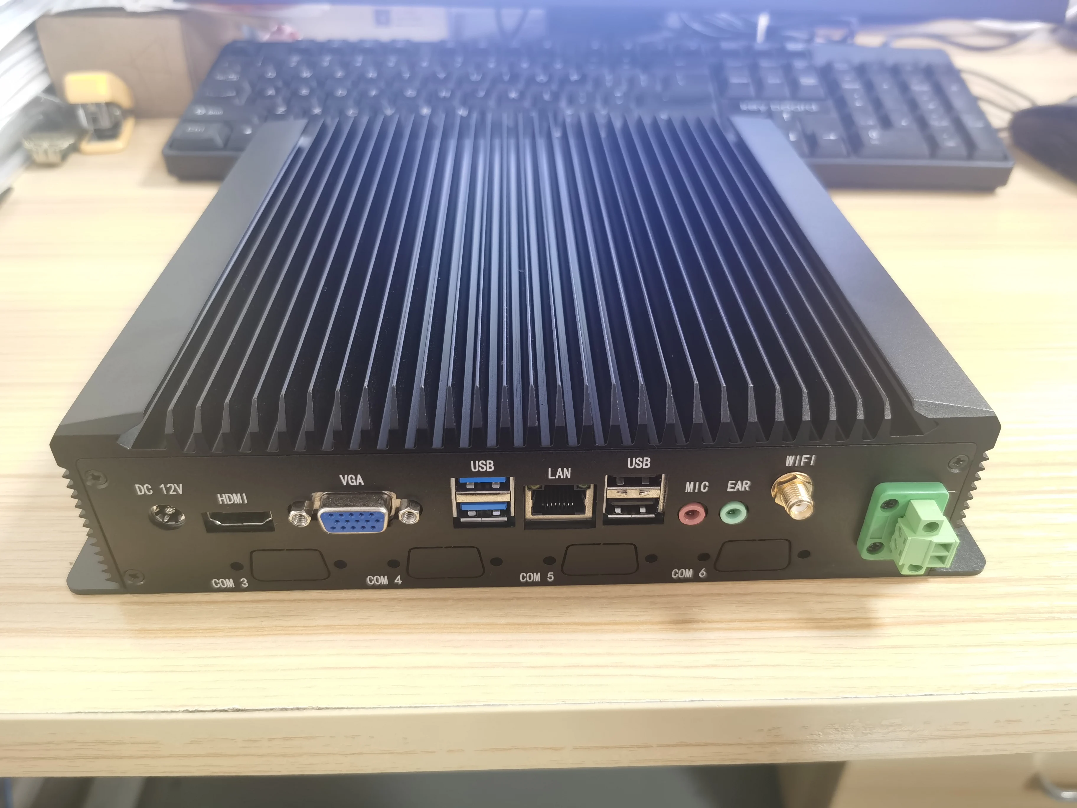 Portable Industrial Mini Pc Box Ssd Win10 Aluminum Alloy Computer Mini