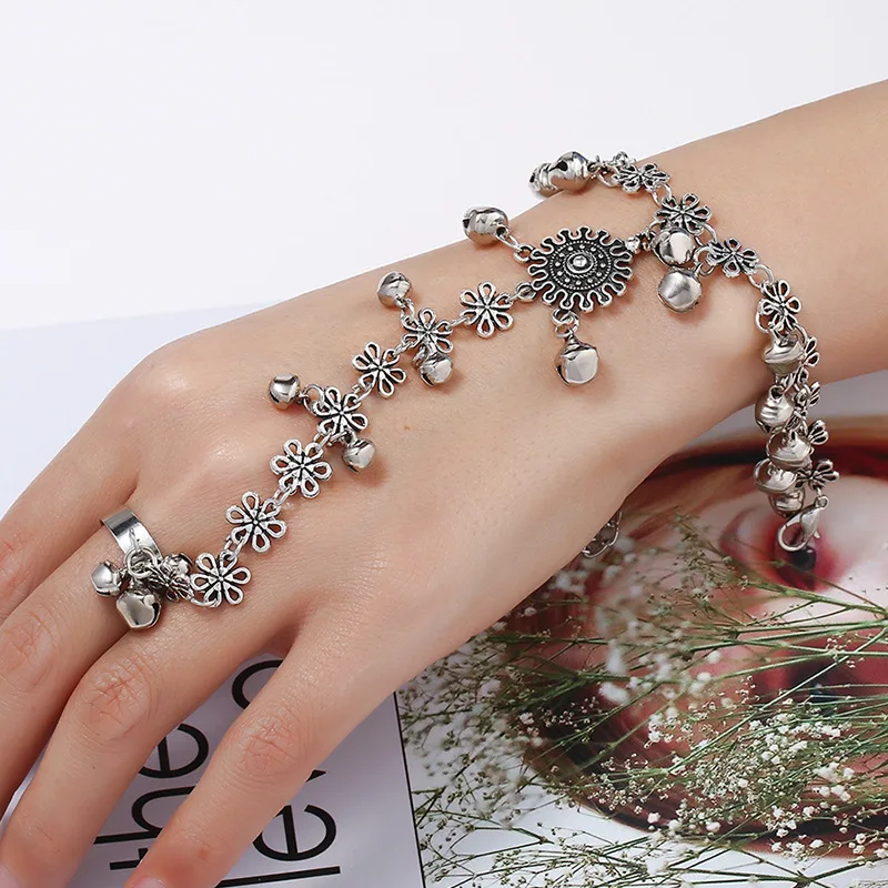 Zaveri Pearls Bracelets And Bangles: Buy Zaveri Pearls Gold Tone  Embellished With Pearls & Kundan Ring Bracelet Online | Nykaa Fashion