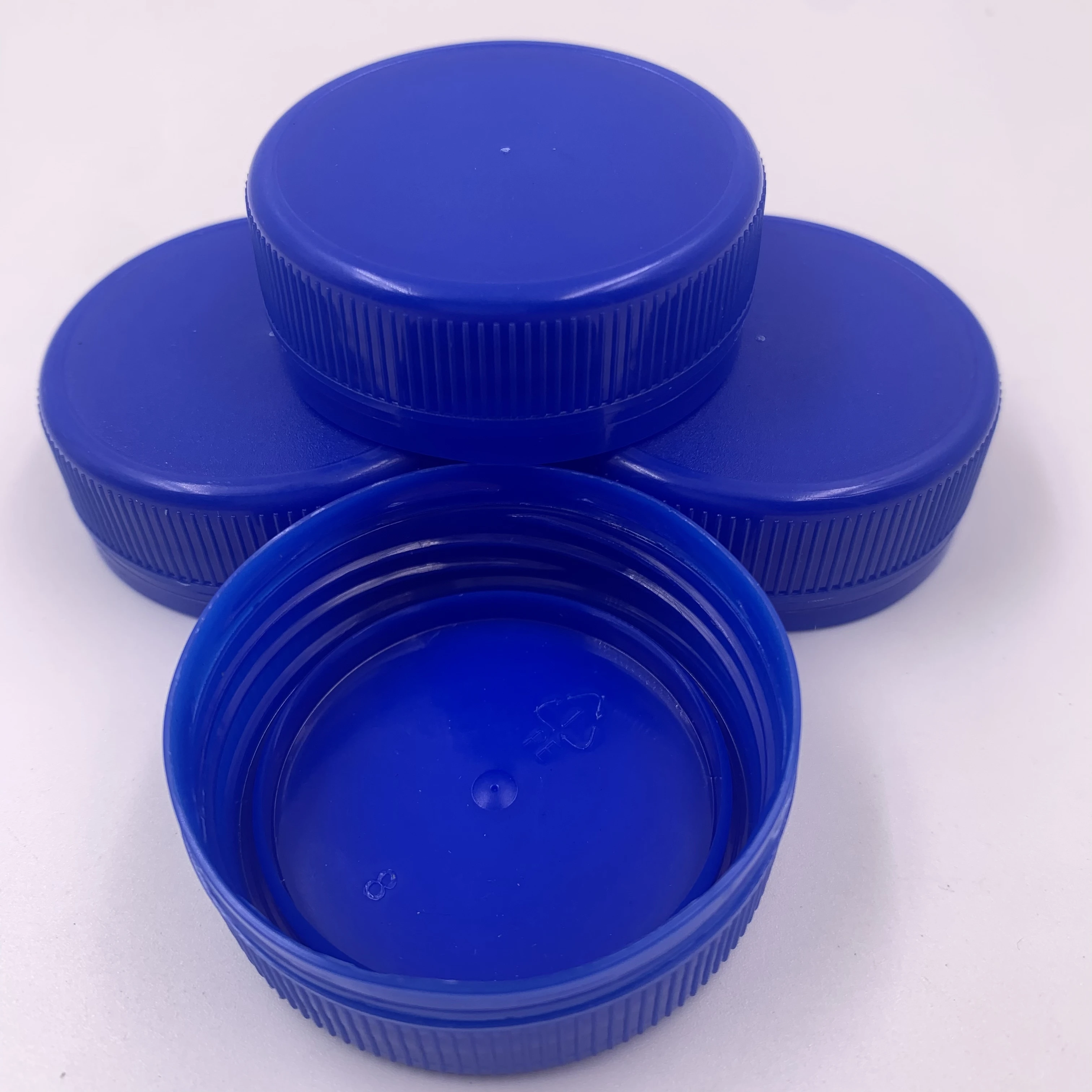 manufacturer cheap price 48mm blue plastic bottle water cap and handel  for juice oil bottle details