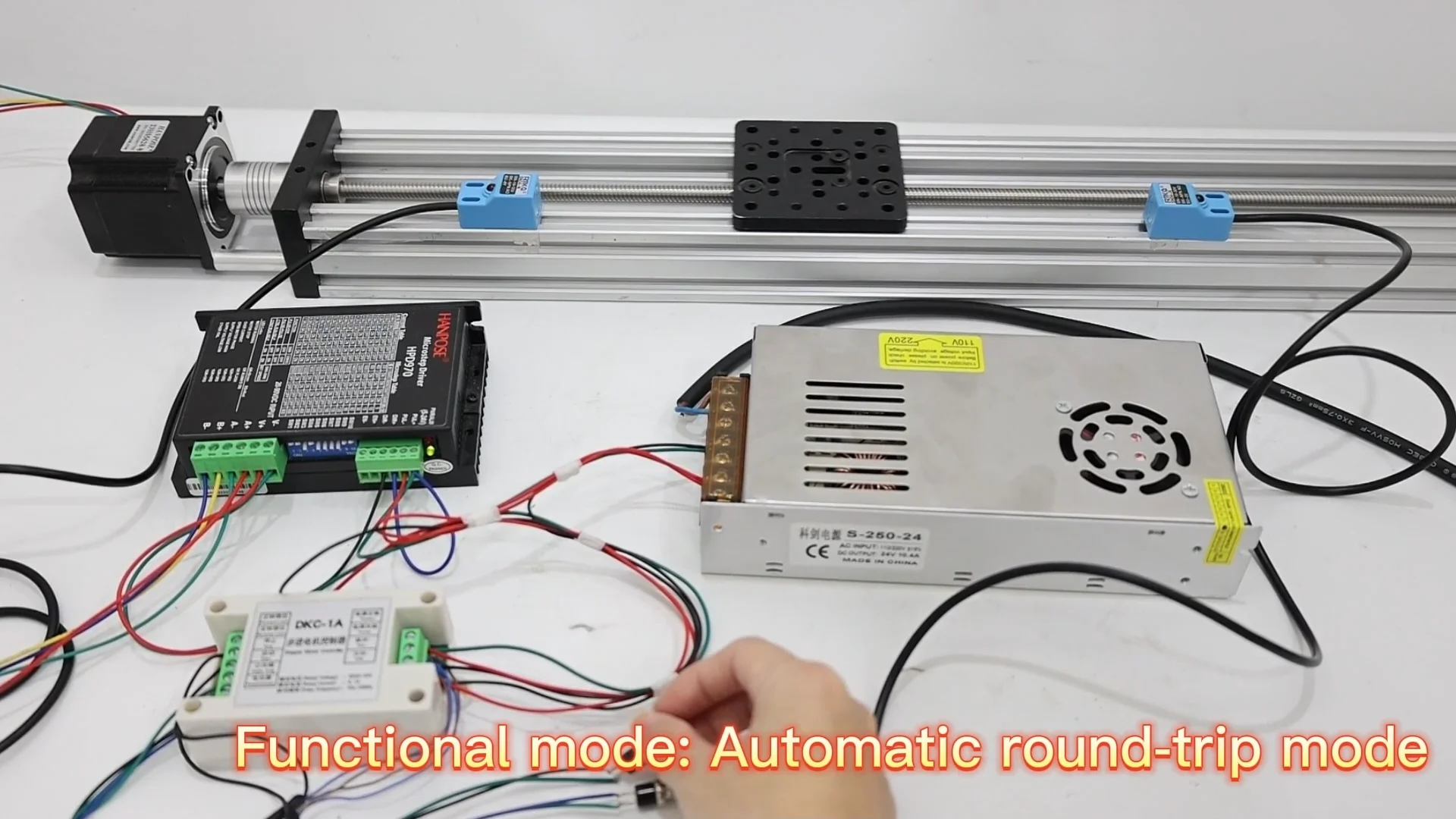 【WEB SHOP】GUIDANCE. Plastic Spring-Loaded Snap-In Tilt Latch Pair, 2-7/8 In. x 3