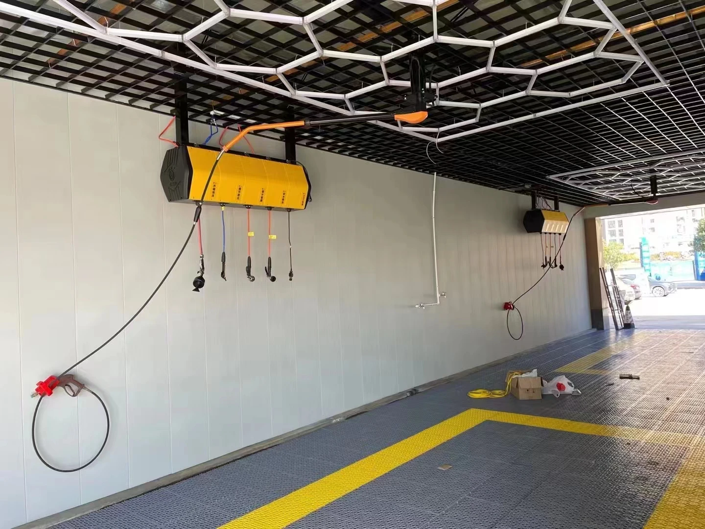 Customer Specifications Hexagon LED Ceiling Garage Lights Grids 6500K 512W Car Detailing Lights
