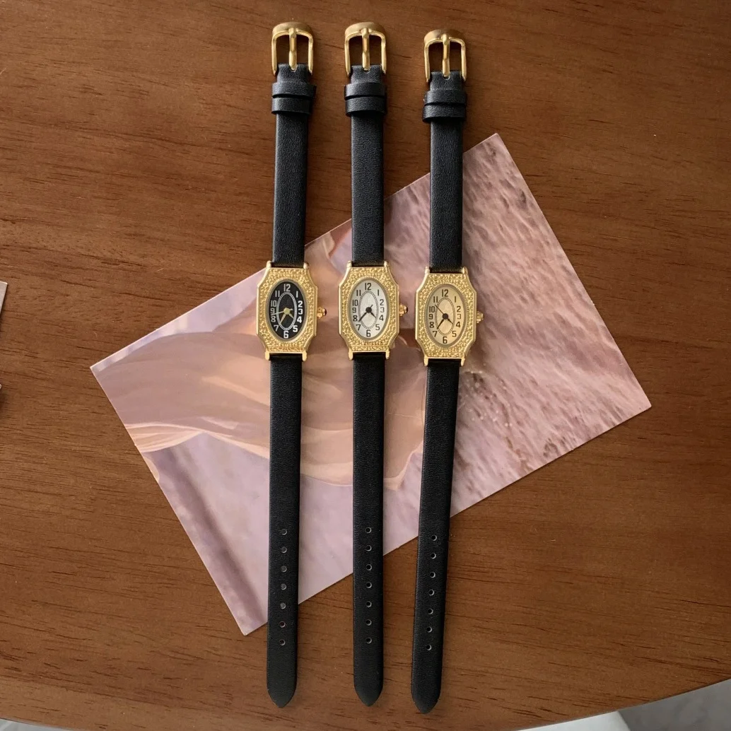 IEKE Vintage Engraved Quartz Ladies Watch
