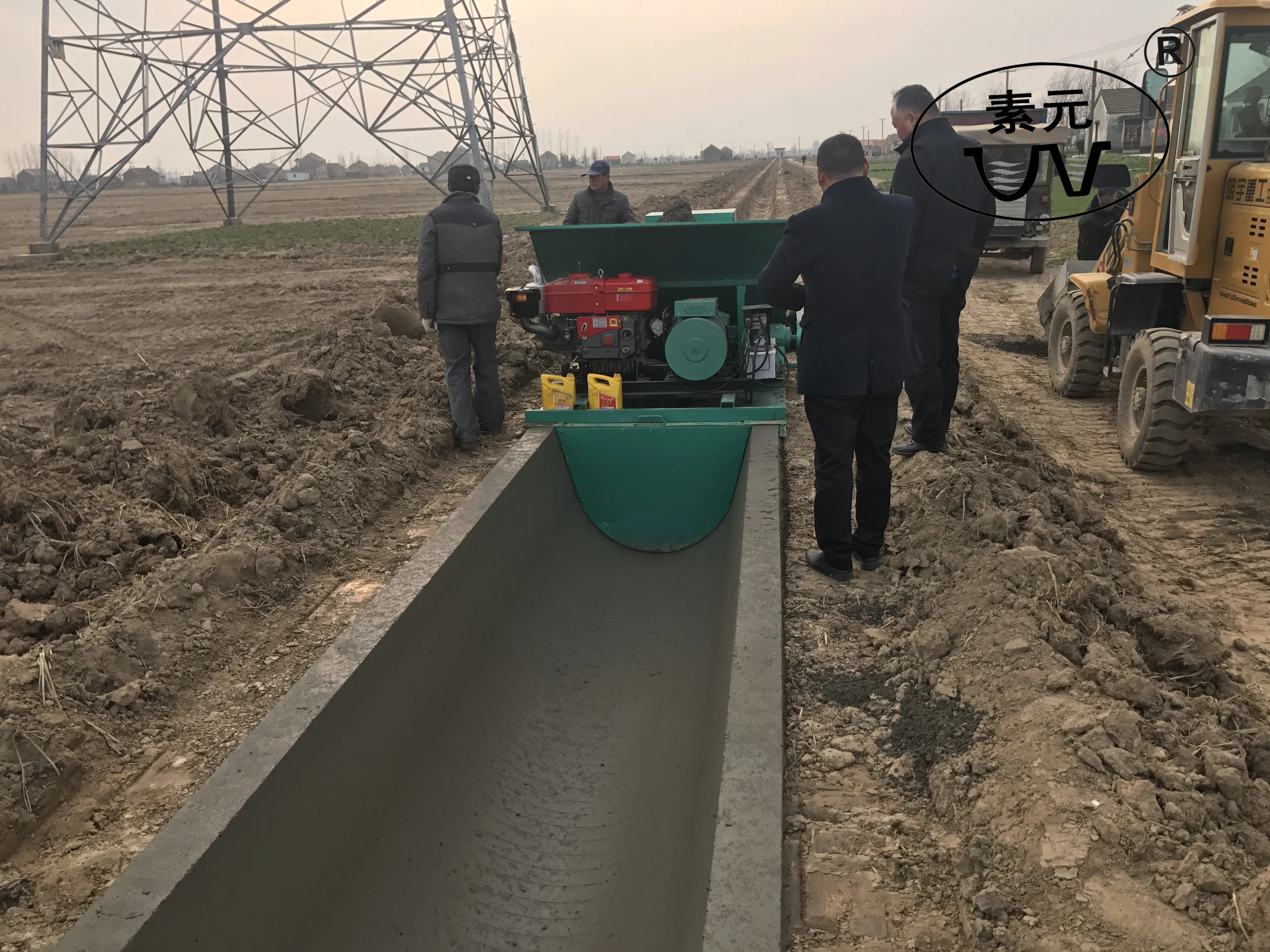 Automatic Ditch Forming Machine Concrete Ditch Lining Water Channel One Time Forming Machine Fast Lining Speed Easy to Operate