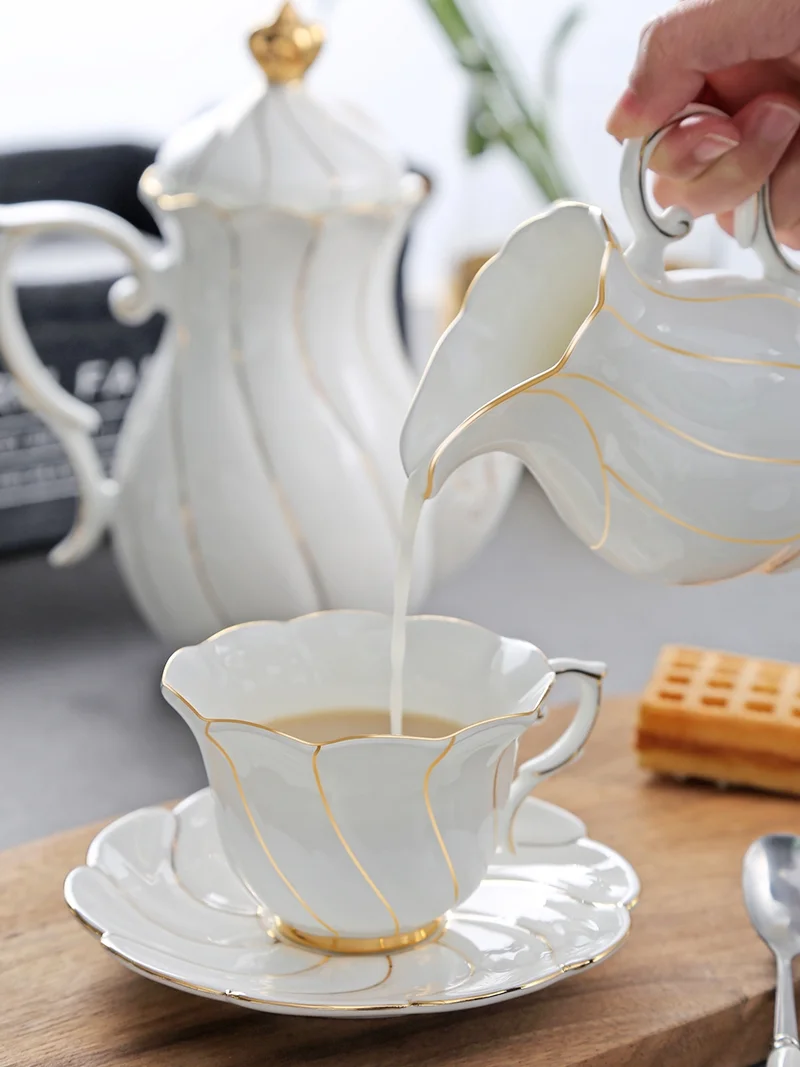 Arabic Bone China Cup Gold Rimmed Cappuccino Espresso White Porcelain Cup Saucers Tea Set factory