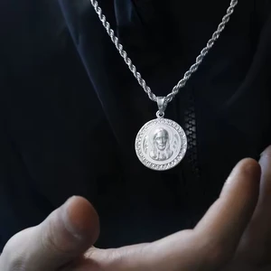 Fashion High Quality Hip Hop Jewelry 18k Gold Plated Sterling Silver Zircon Round Jesus Pendant Necklace for Men