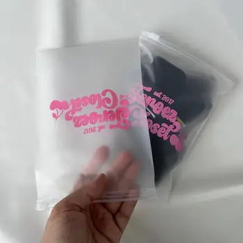 New Arrival Hot Selling Resealable  Plastic Zip Bags With Custom Logo Design Zip Packaging For clothing packing