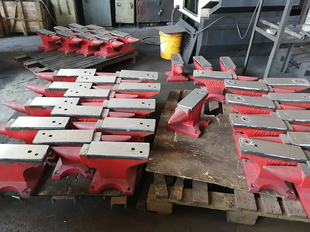 
Наковальня из углеродистой стали отличного качества, 100 кг 