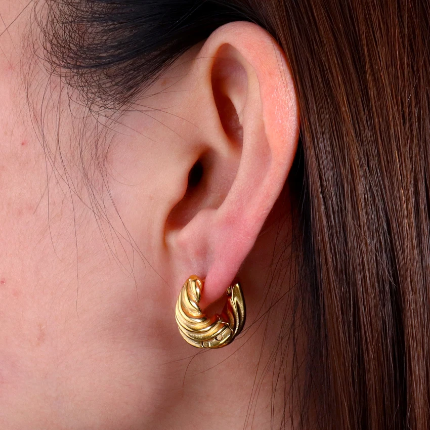 Hypoallergenic Jewelry Wholesale Stainless Steel Earrings Gold Plated Tarnish Free Huggie