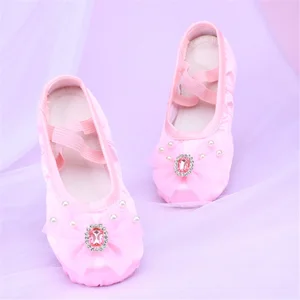 Girls' Soft-Soled Classical Dance Performance Shoes Flat-Heeled Ballet Children's Performance Shoes