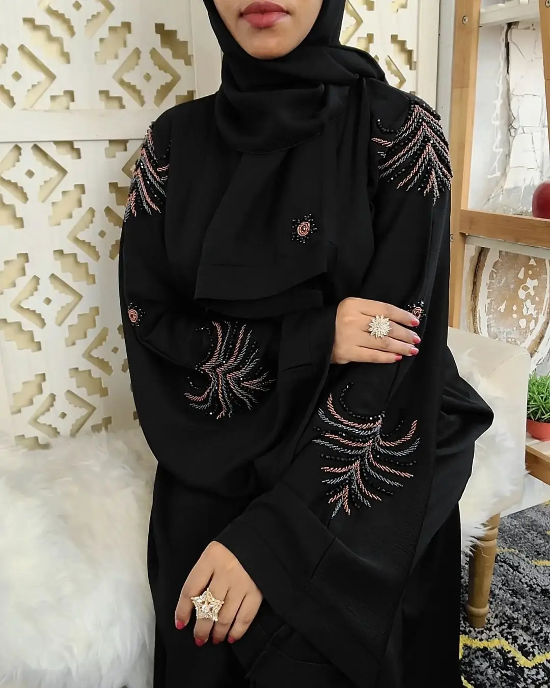 Dubai Abaya Beautiful Black Colour Muslim Traditional Abaya Hand Work