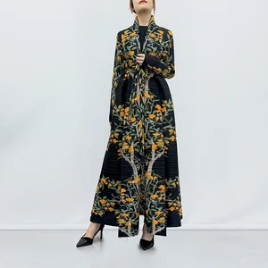 Fast Shipping Women's Fashion Abaya Loose Casual Robe Polyester Fabric Printed Traditional Abaya Miyake Pleated Robe Arabic