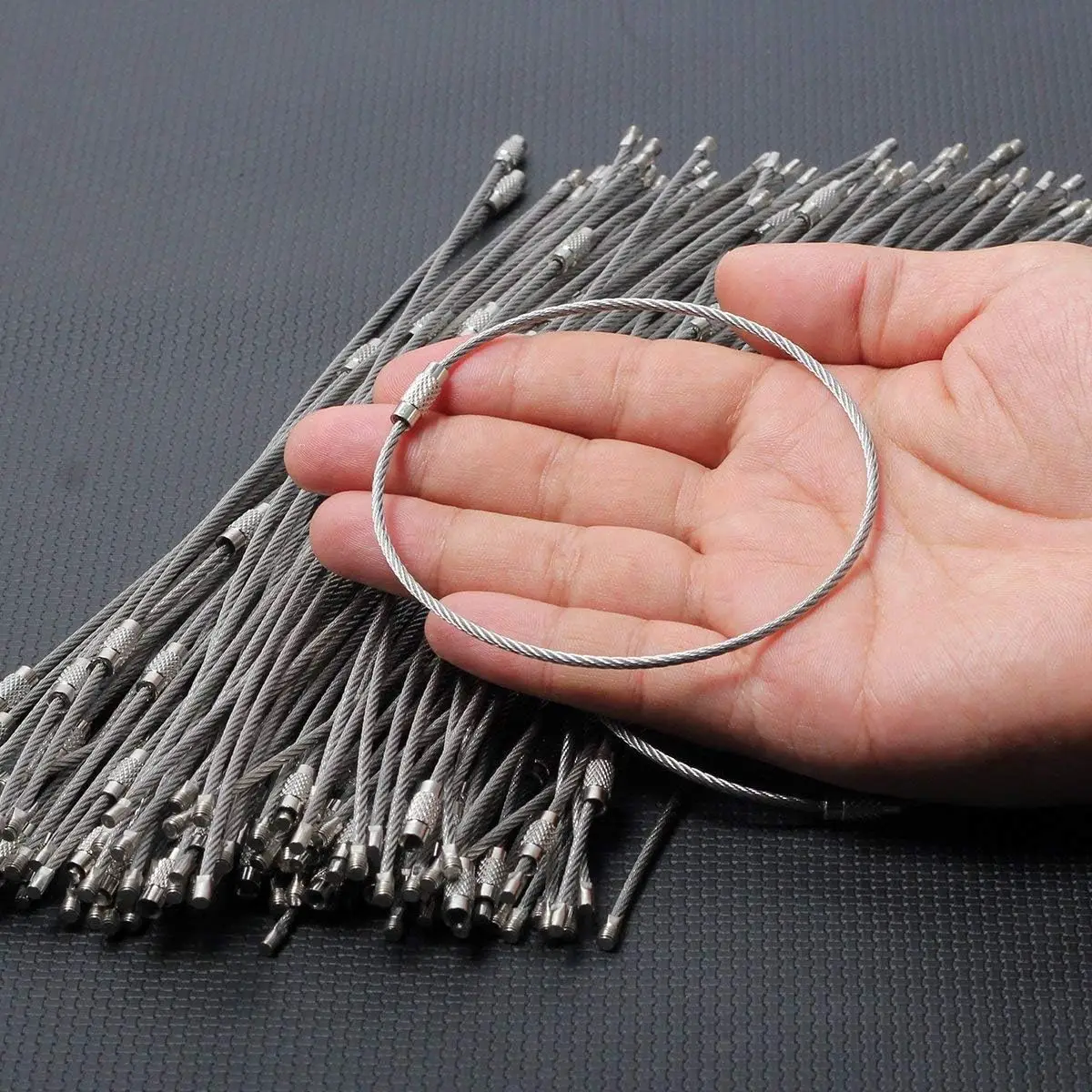 Nylon Coated Aircraft Cable KeyRing with Stainless Steel Wire Screw Lock Keychain Luggage Tags Metallic ID Tag Loop