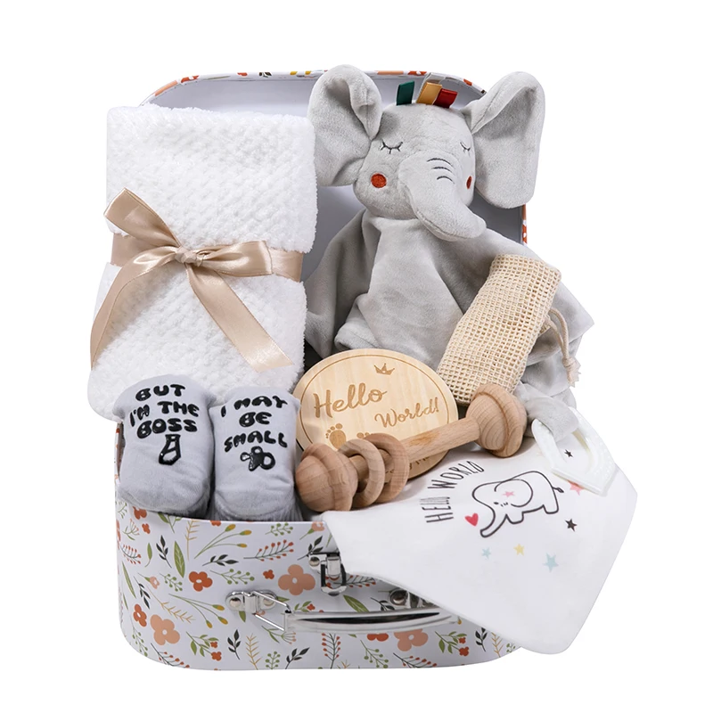 Baby Shower Gift Set Crawler toy  Muslin Fabric Blankett set Bib Towel Sets with Gift Box wholesome and customized details