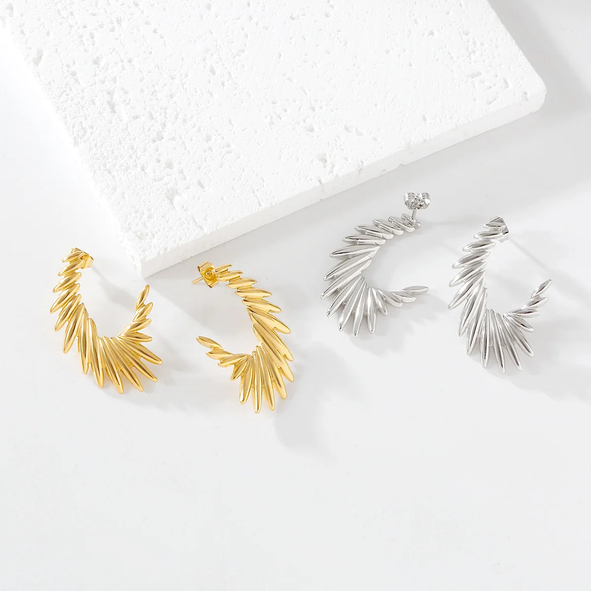 Chunky Gold Wings Earrings 1\