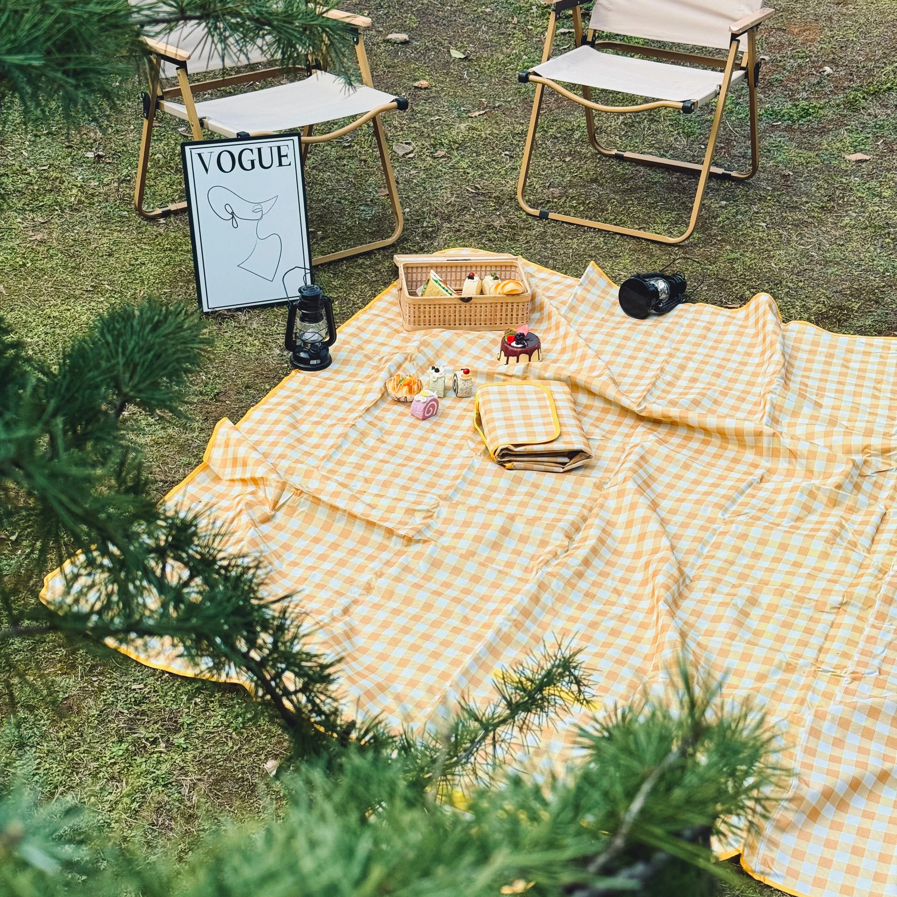 Waterproof Picnic Blanket Custom Sand Proof Foldable Travelling