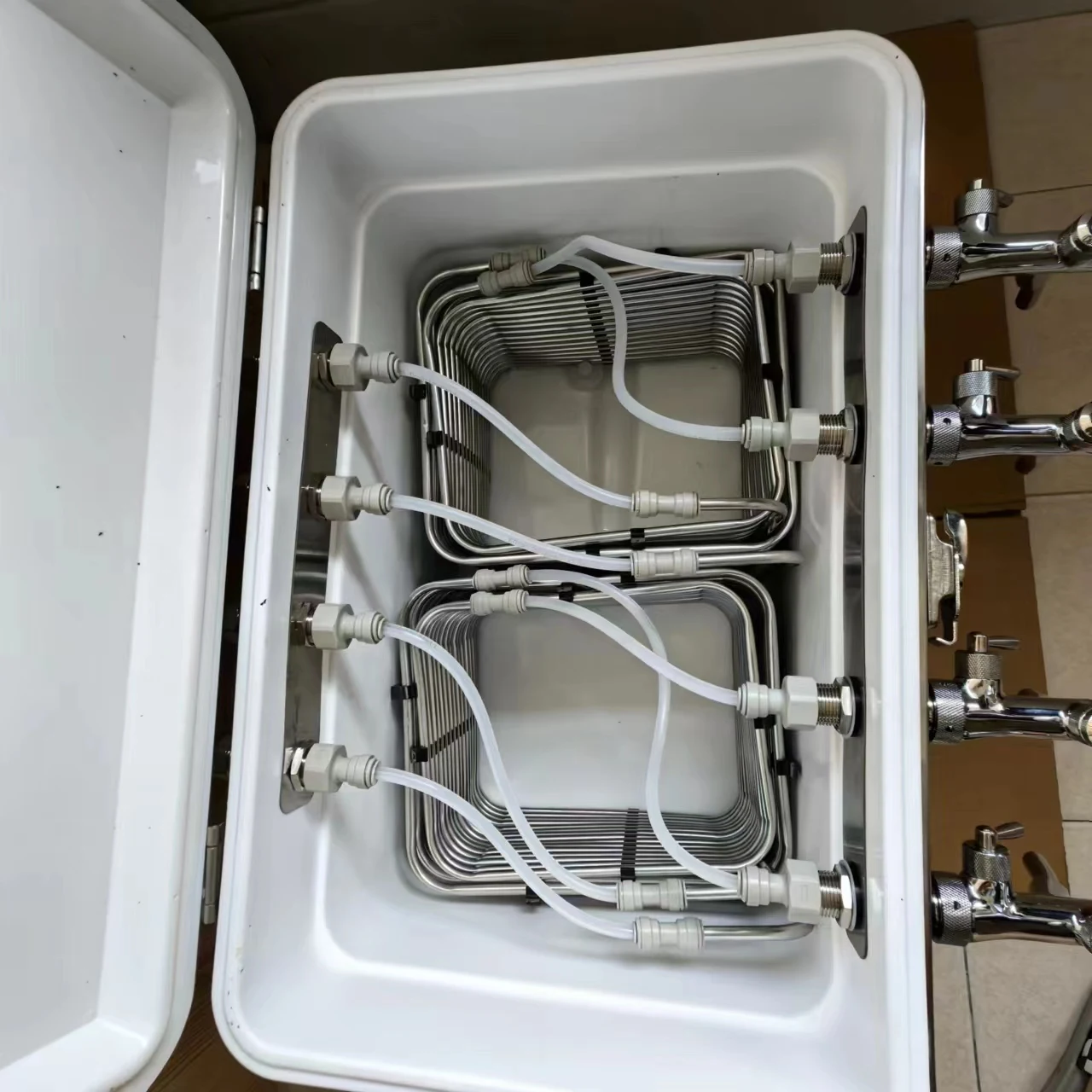 4tap Wrapped Stainless Steel Draft Jockey Box With Coils For Draft