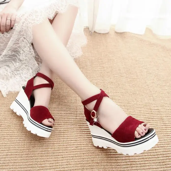 2022 New Korean Version of High Heels Women's Thick-soled Sponge Cake Fish Mouth Shoes Cross Buckle Wedge Heel Women's Sandals