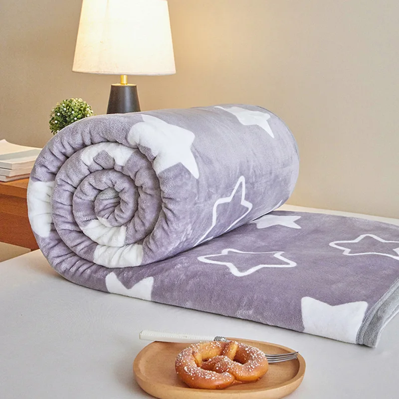 Double Side Animal Printing Skin-friendly Super Soft Micro Fleece Velvet Flannel Blanket for Home Office and Outing supplier