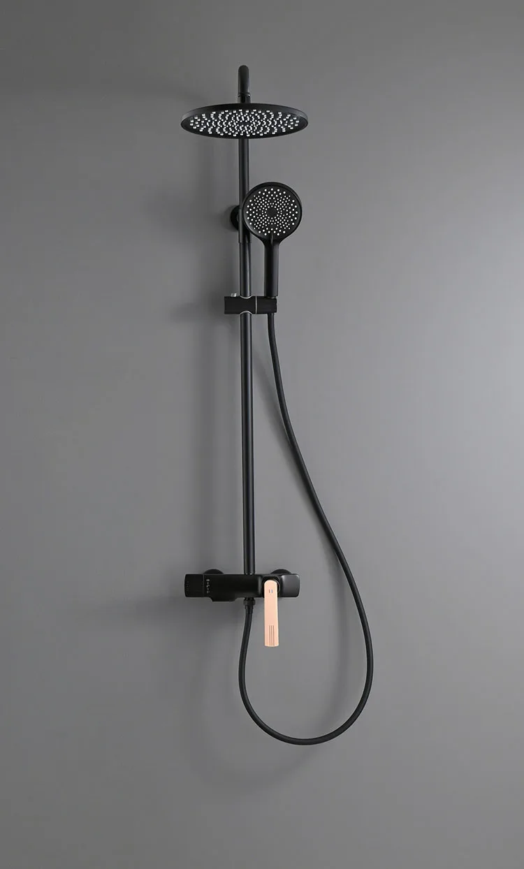 Sistema de ducha tipo lluvia montado en la pared de tres funciones con acabado superficial en color negro dorado cromado