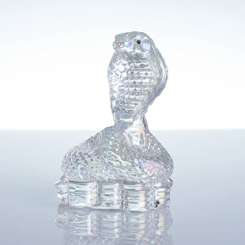 2025 Hot Sale custom horoscope small 3D glass crystal figurine crystal snakes details