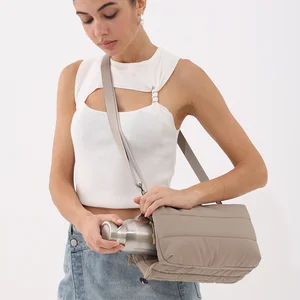 Custom Logo Women Travel Puffer Crossbody Purse Small Water Bottle Bag Puffy Hobo Handbag with Water Bottle Pocket