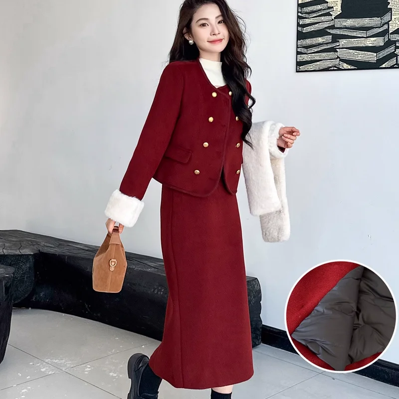 Retro Wool Suit with Breathable Rabbit Fur Neck Scarf & Decorative Buttons Two-Piece Set with Polyester Fiber Lining