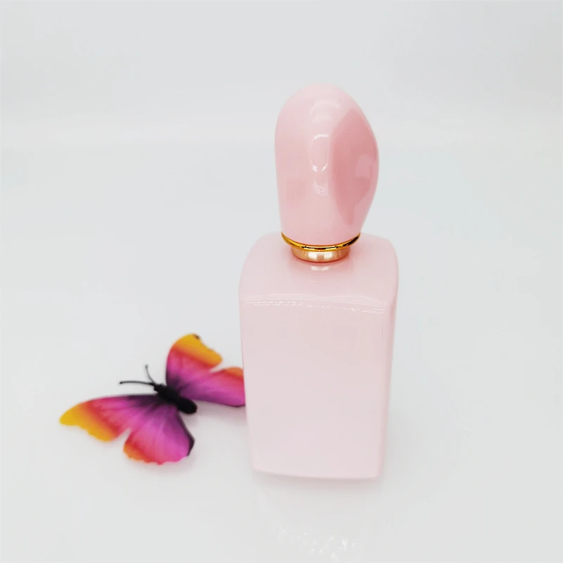 Wholesale Custom 50ml Luxury Empty Eco Friendly square  Perfume Bottle Refillable Perfume Bottles High Quality Spray Perfume