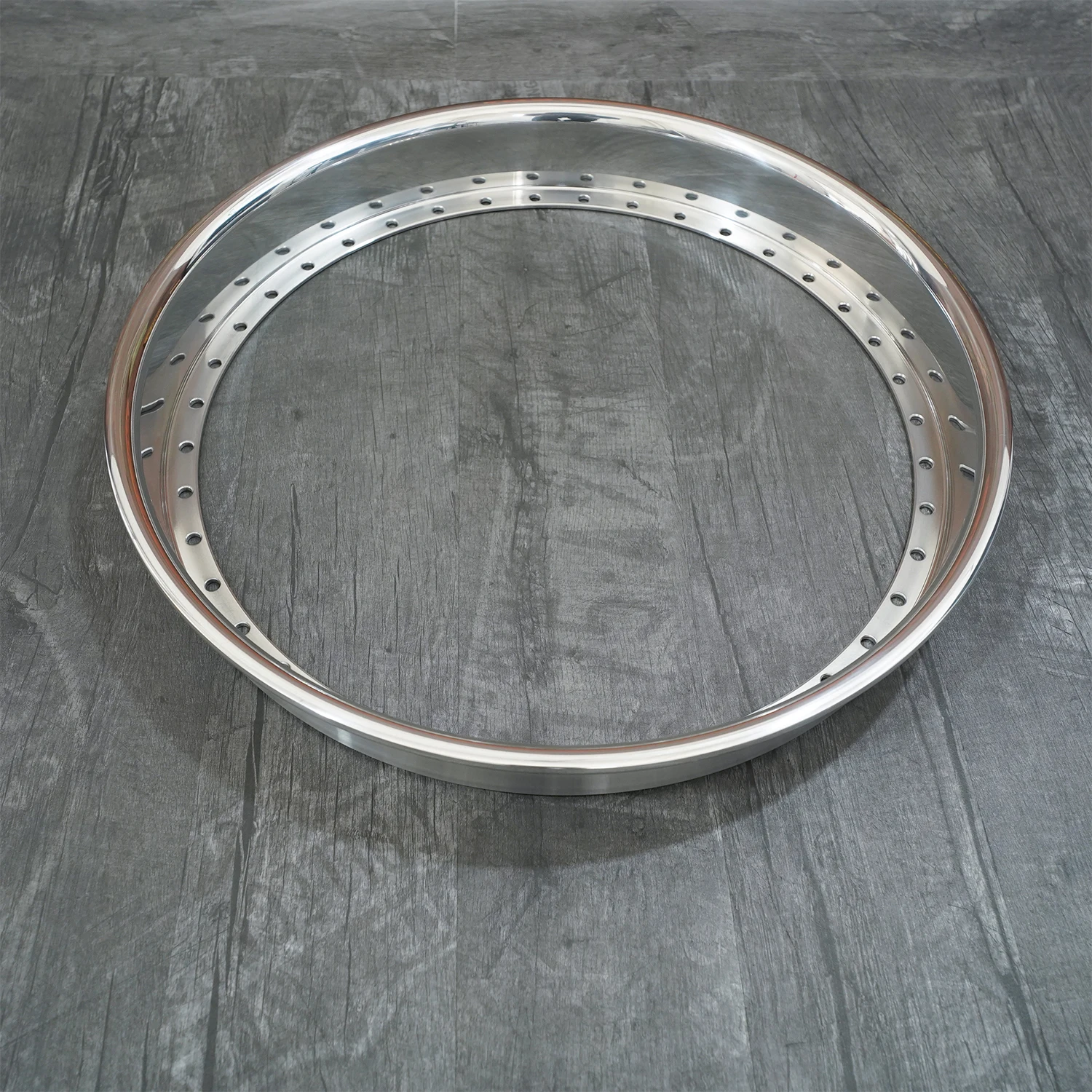 ドリル40穴ポリッシュ6061素材アウターリム16インチホイールリップ