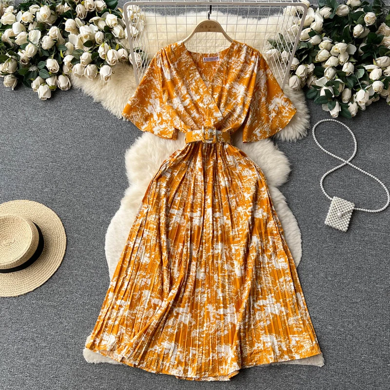 レディースウェア Theredthread S oval pleats dress Pleated Collarless Midi Skater Dress | boohoo