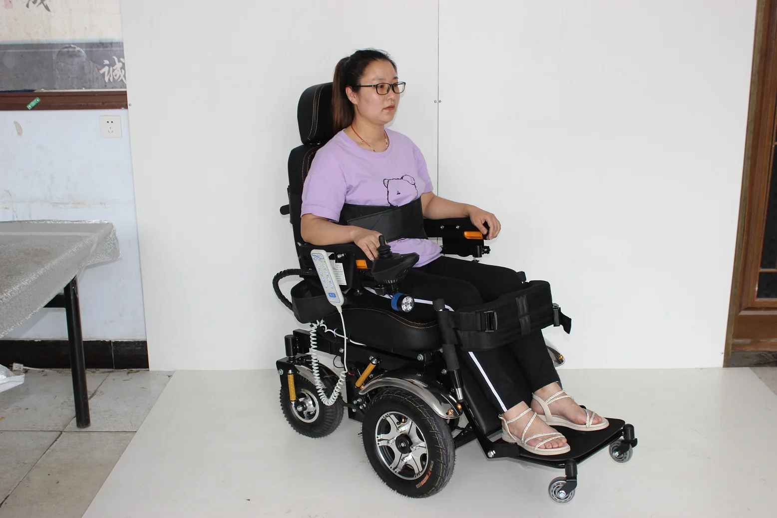 Electric standing wheelchair off road power wheelchairs fully intelligent medicine power stand up wheelchair for disabled-TH303 manufacture