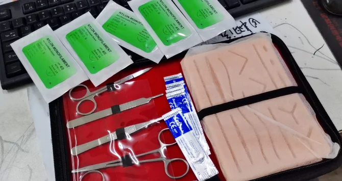 Медицинский Набор для наложения швов на кожу с