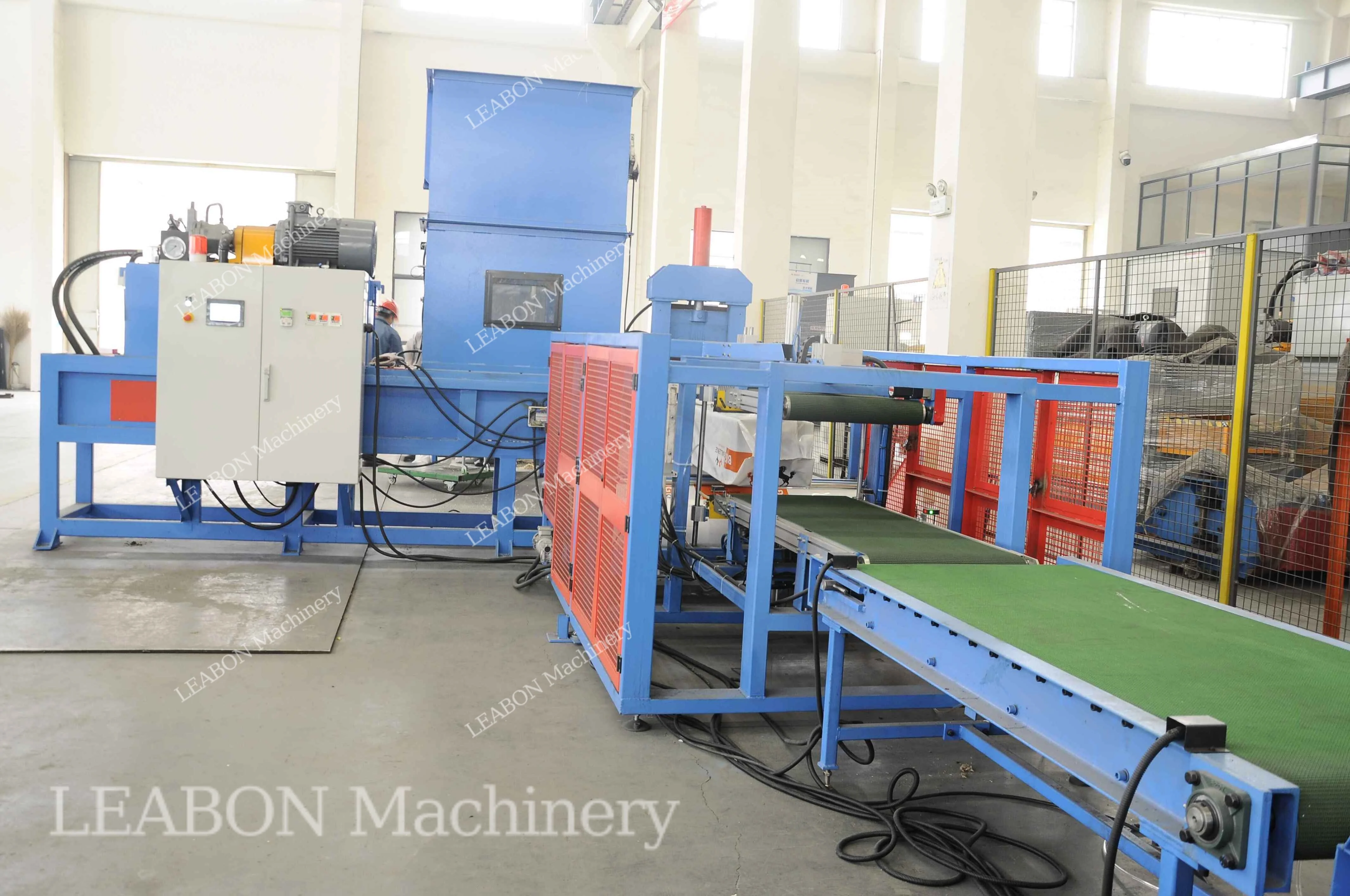 Hot Selling Automatic Compressing Bagging Machine Wood Chips Packing Baler Corn Silage Press Bagging Machine Sawdust Baler