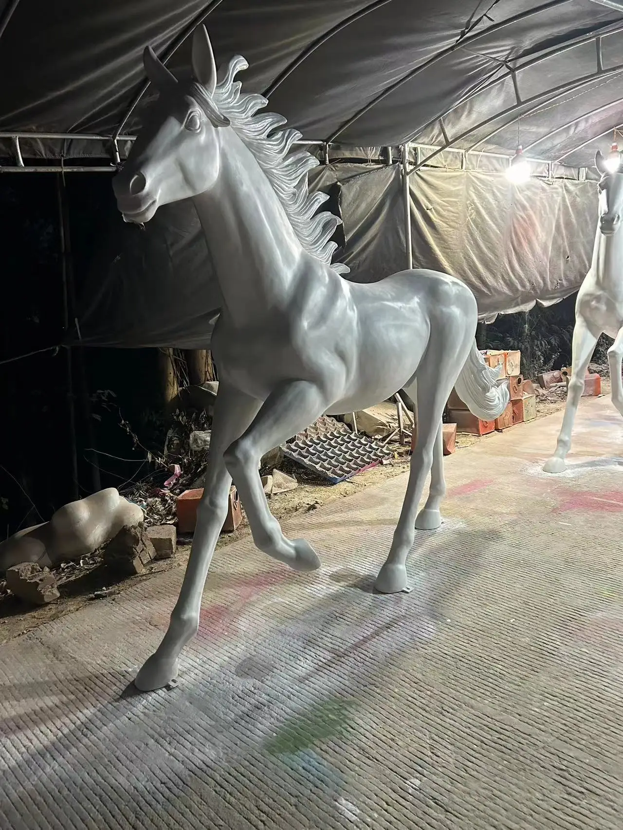 Statua Coniglio Per Giardino In Resina - Decorazione Pasquale Per Esterni - Regalo Simpatico