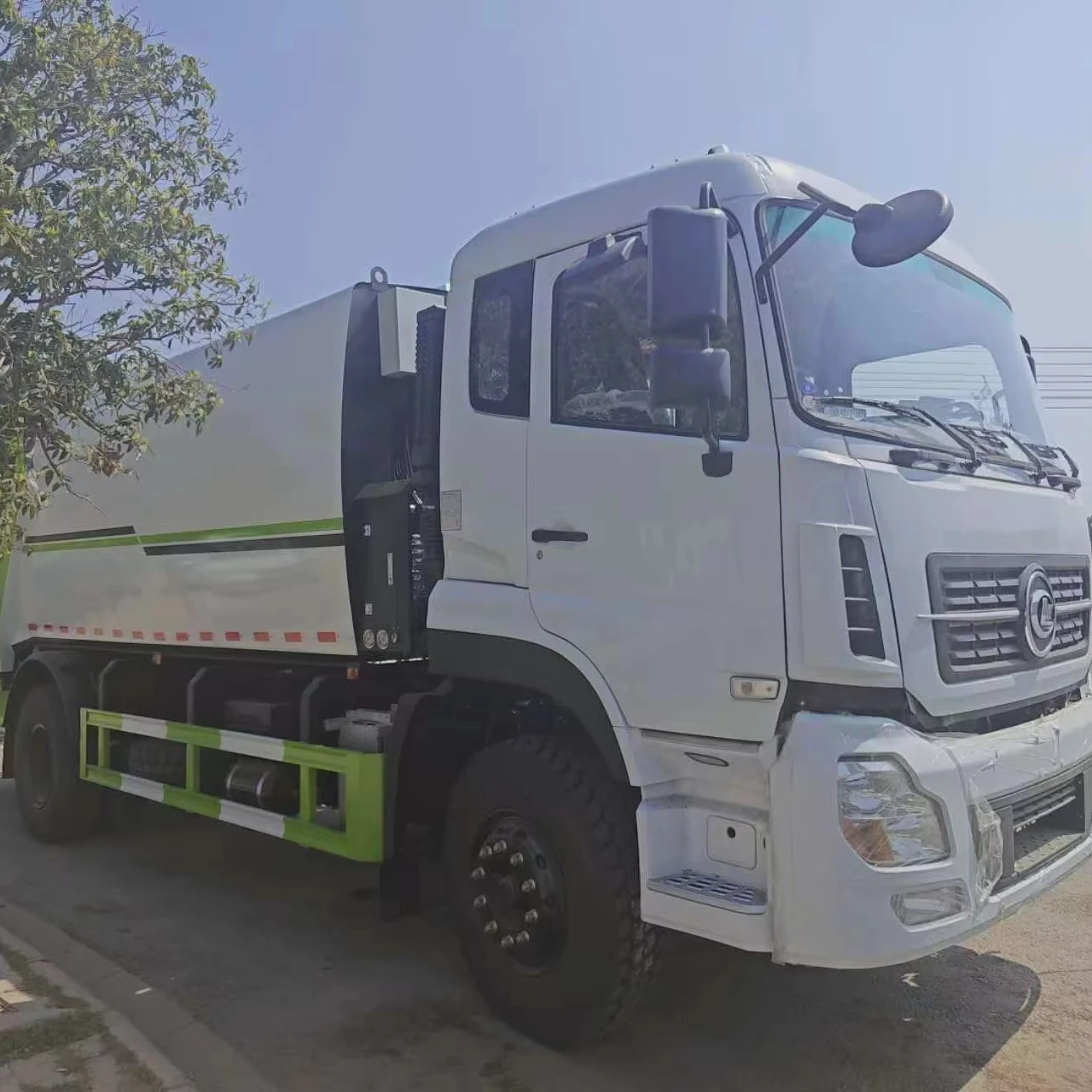 2024 мусоровоз CLW 4*2 15 м3 12 тонн цена сбор