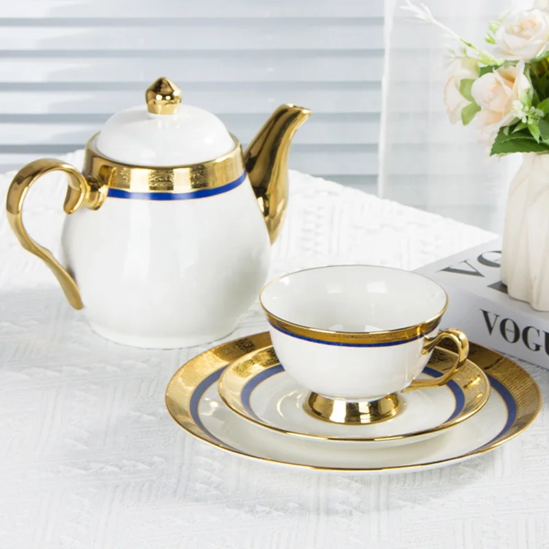 Royal Gold Rim Dinner Set Luxury Porcelain for Weddings