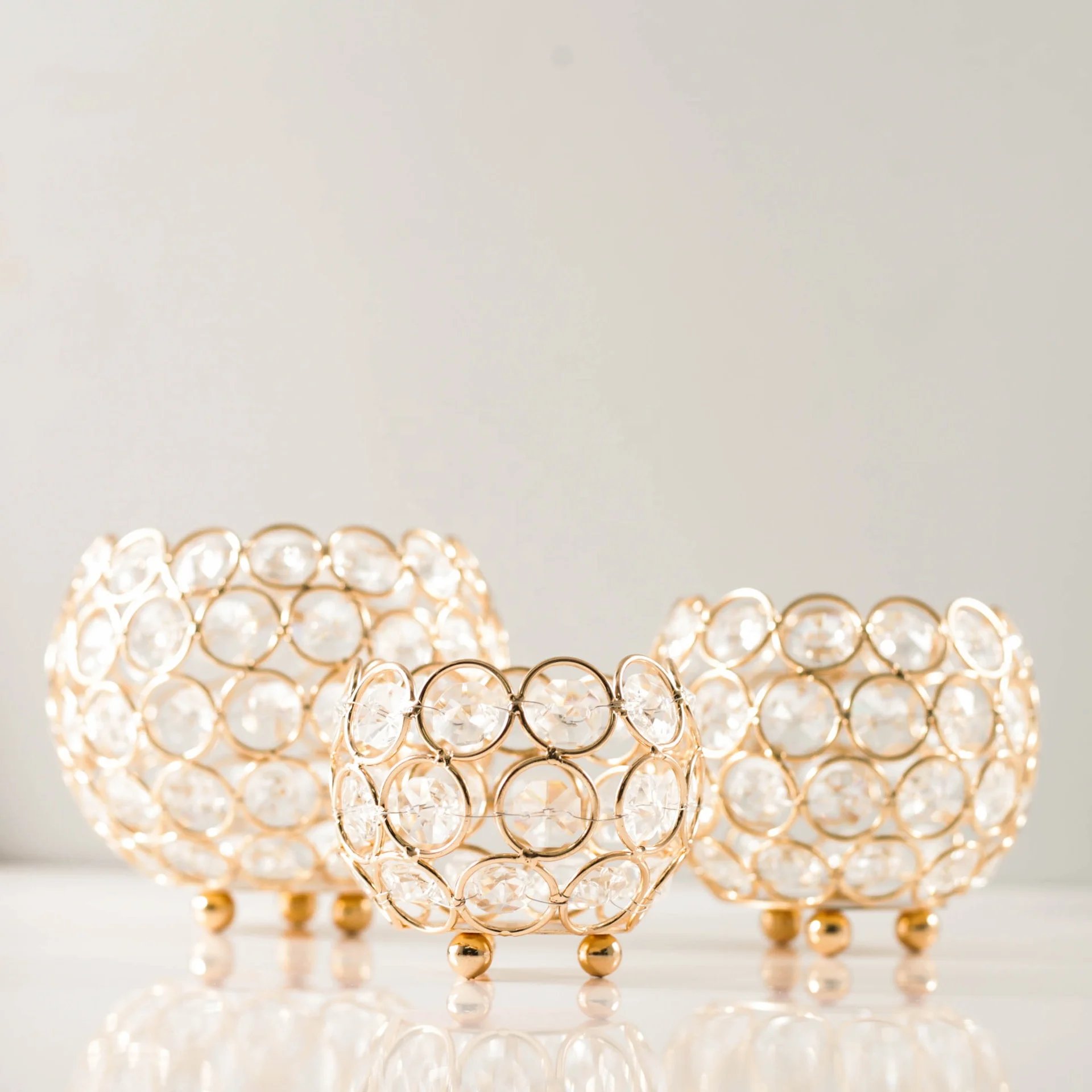 European Style Single Head Golden Candle Cup Crystal Ball Candle Holder Metal Candlestick Holder For Wedding Candlelight Dinner