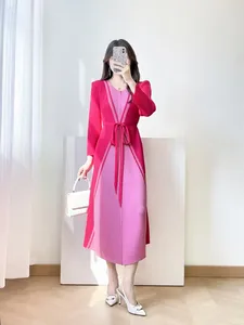 Three-dimensional Figure-hugging Pleated Dress - High-quality Mid-length Oversized Casual Dress