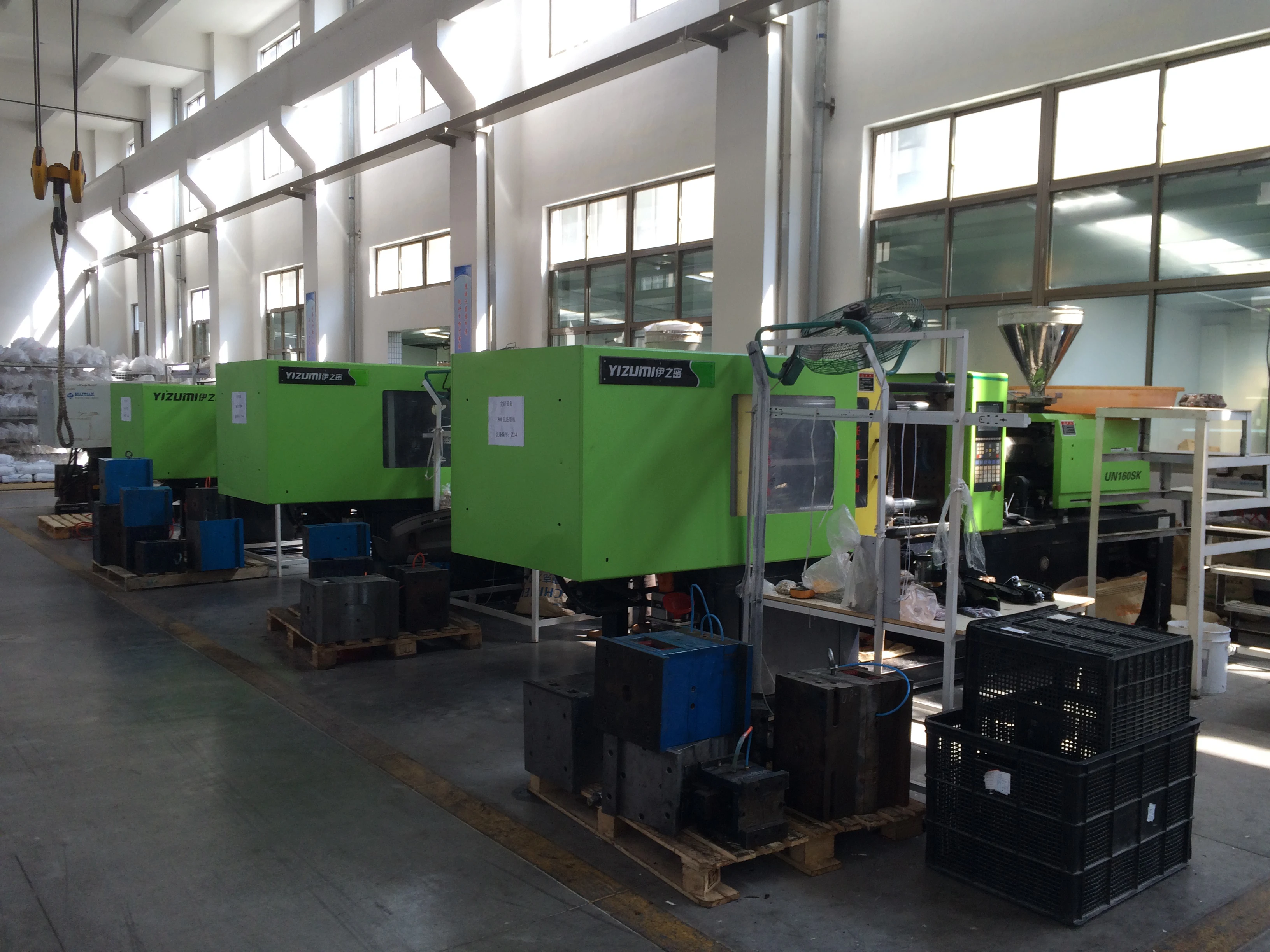 Heavy Duty Truck Parts Head Lamp Mb Parts Head Light Actors Truck Head