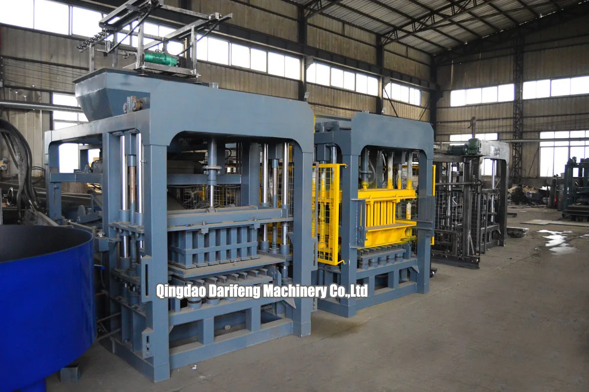 Fully Automatic Fly Ash Hollow Block Brick Making Machine Stone Dust Brick Making Machine QT4-15 Straw Brick Machine