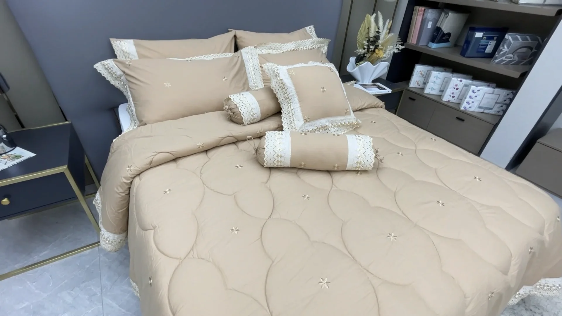 Great Selling Bed Covers Sheet Set Comfortable Embroidered Quilted Bed