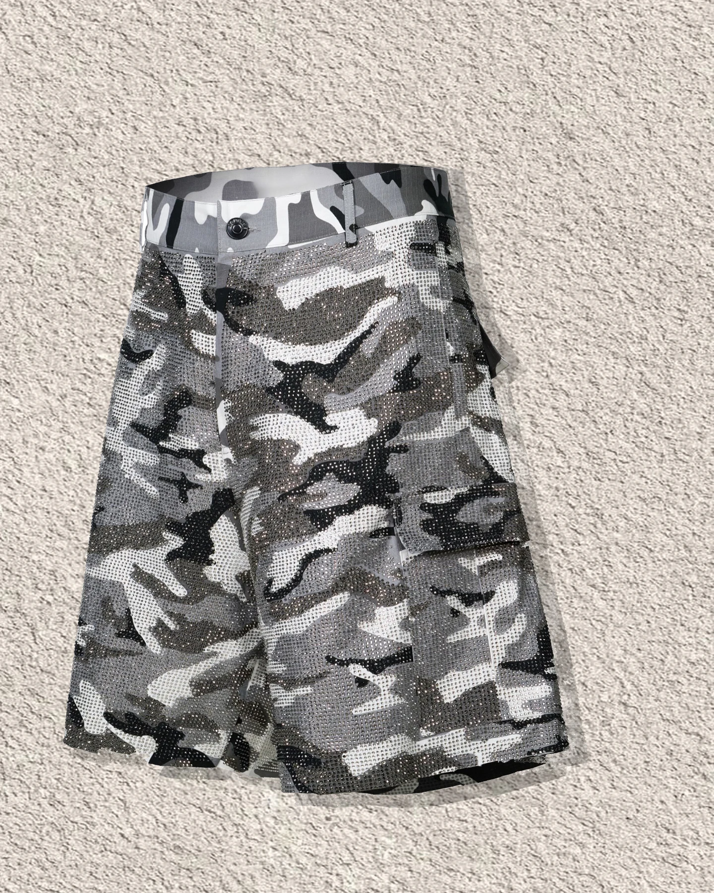 Customized Men's Fashion Crystal Detail Design Worn Raglan Washed Denim Shorts Bermuda Long Loose Fit Music Festival Trends gallery 2