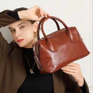 Wholesale Customized Retro Women's High-quality Genuine Leather Durable Zipper Closure Pillow Shape Crossbody Shoulder Handbag