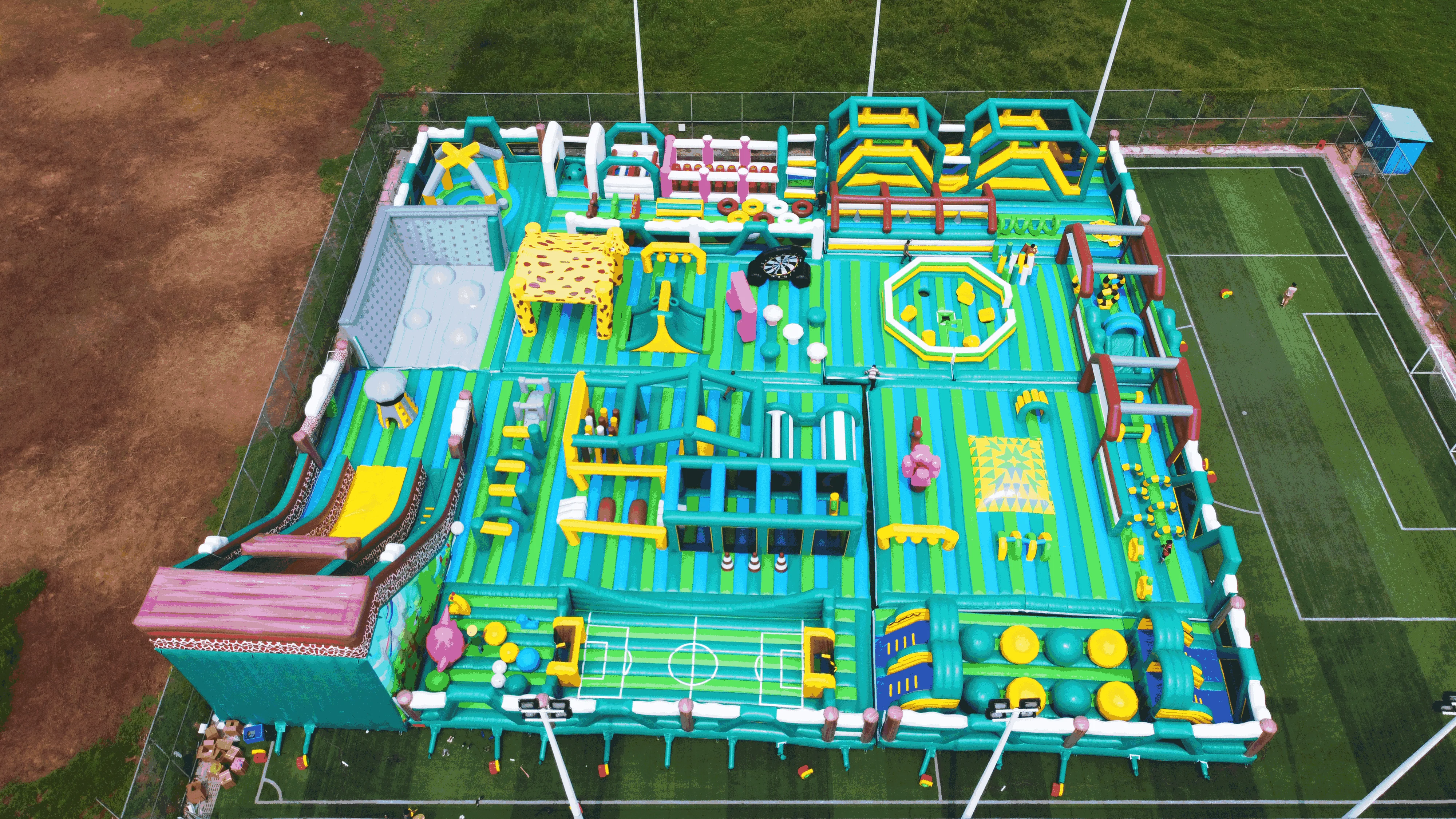 CH Custom Commercial Outdoor Inflatable Playground Jump Castle for Kids Obstacle Inflatable Amusement Park Trampoline Park