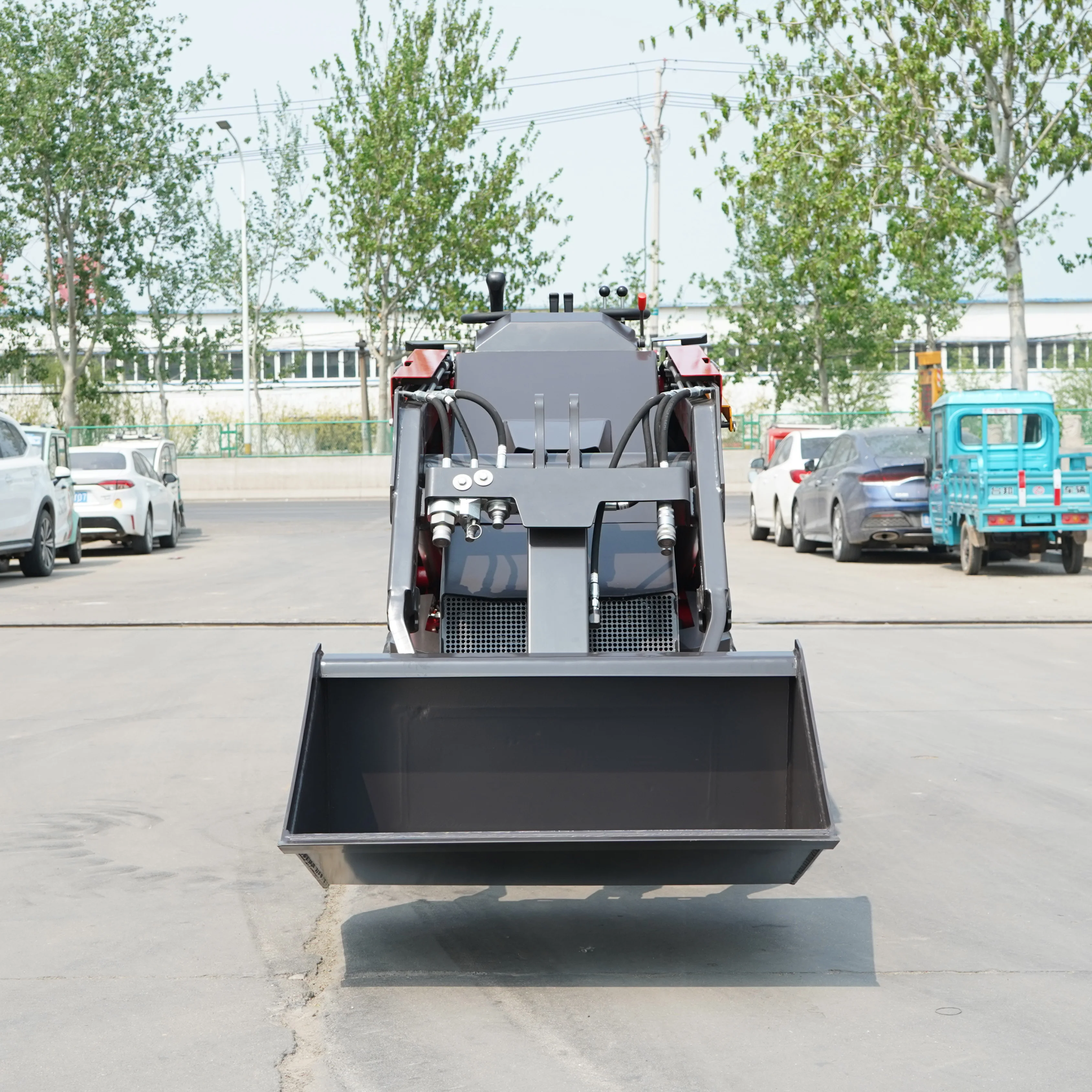 Mini Skid Steer Loader with Kubota Diesel Engine Track Drive 1.5 Ton Rated Load Bucket Pump Components for Crawler Movement