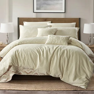 High Quality Comfortable Solid Color Bed 100% Polyester Jacquard Quilted Comforter Set