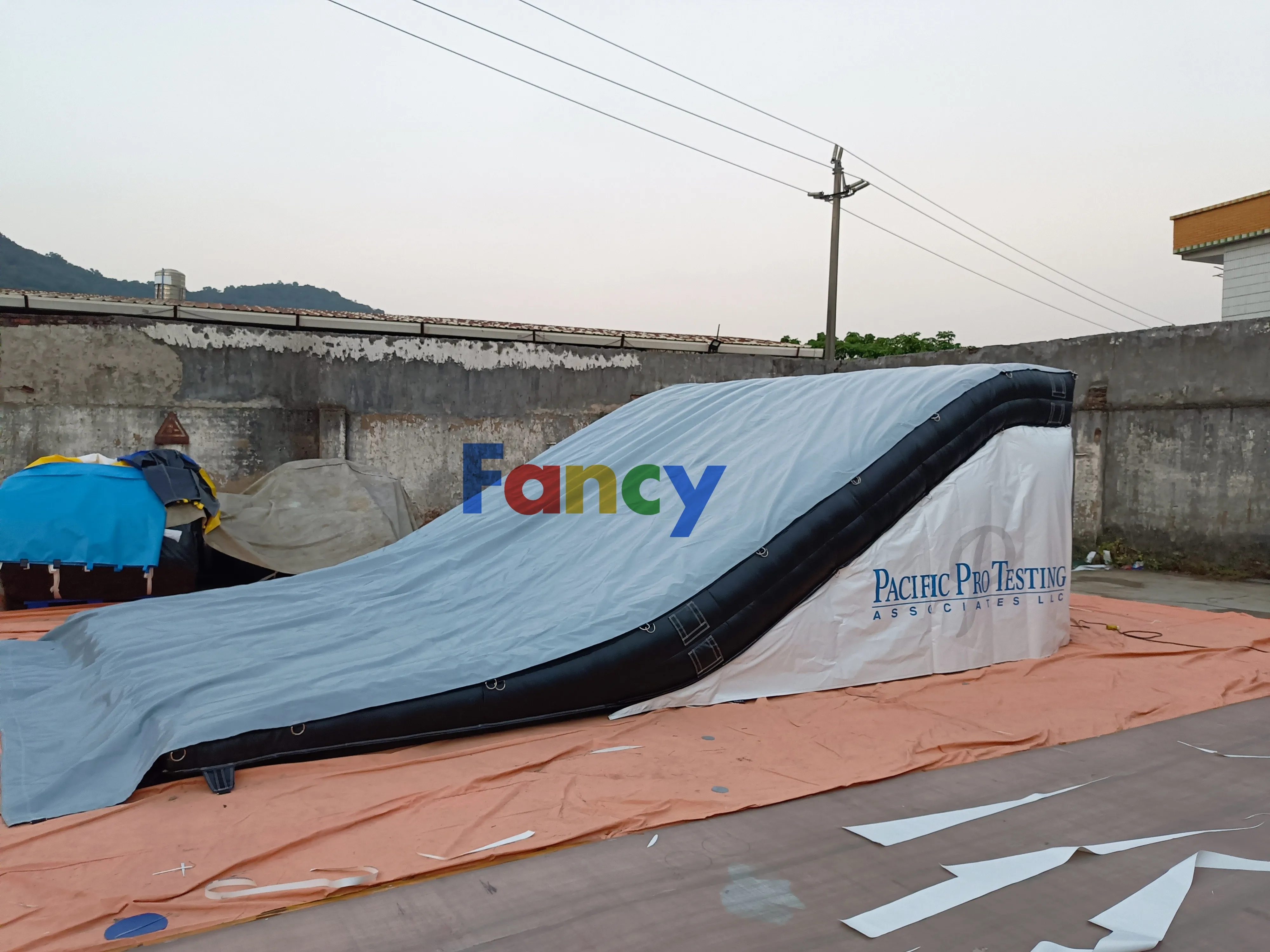 Small/FMX BMX Training Inflatable Ramp Landing Airbag Freestyle Landing Bag for Rent Bmx Airbag for Training