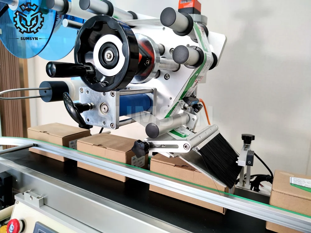 
 Настольный автоматический плоский этикетировочный аппликатор SUMSYN, автоматический плоский аппликатор для этикеток в коробке или карте плоской формы  